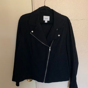 Women’s edgy black jacket. Old navy size XL. Zips diagonally